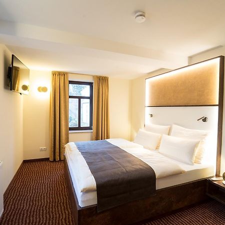 Hotel Goldener Hirsch سوهل المظهر الخارجي الصورة