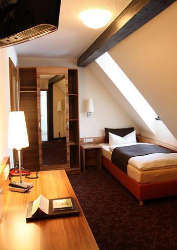 Hotel Goldener Hirsch سوهل الغرفة الصورة